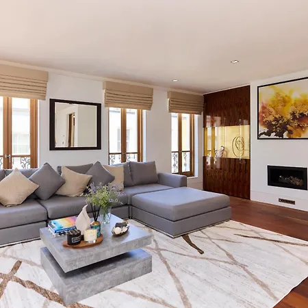 The Radnor Mews Residence - Stylish 3Bdr Mews House